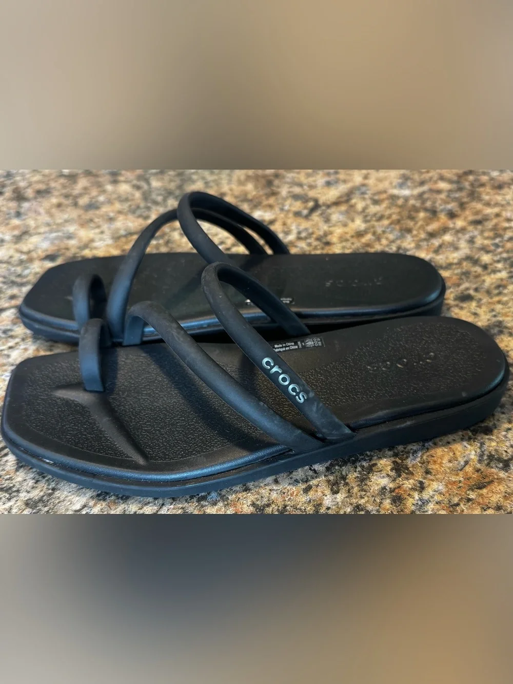 Crocs Miami Big Girl Toe Loop Sandals Square Toe Minimalist Strappy Shoes Size 4